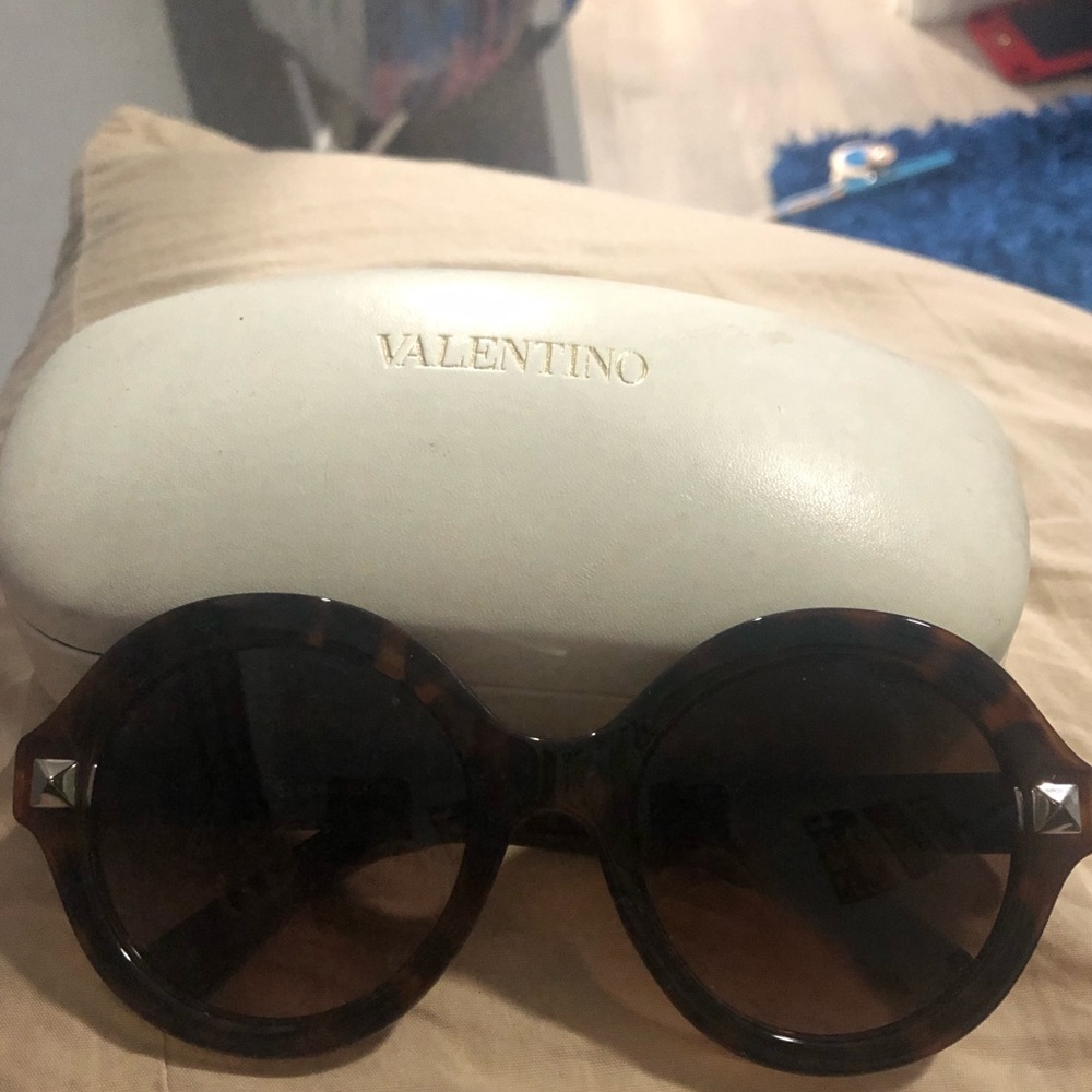 Valentino Rockstud tourtise shell Sunglasses